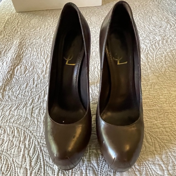 YSL Tribtoo Leather Platform Pumps - Picture 10 of 14